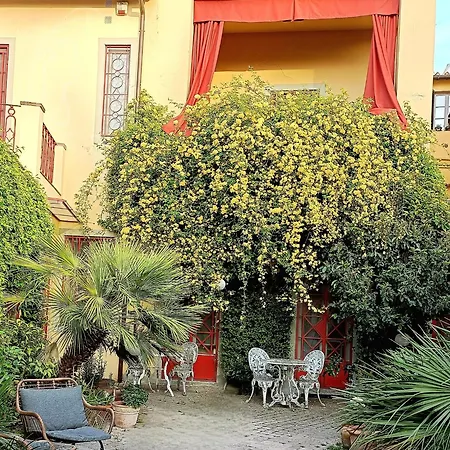 Drom & Bed & Breakfast 3*
